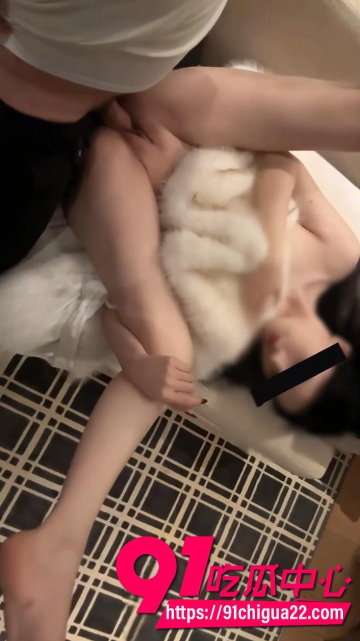 推特NTR顶级人妻ROSEWU酒店黑丝美腿勾魂7 推特NTR顶级人妻ROSEWU酒店黑丝美腿勾魂7