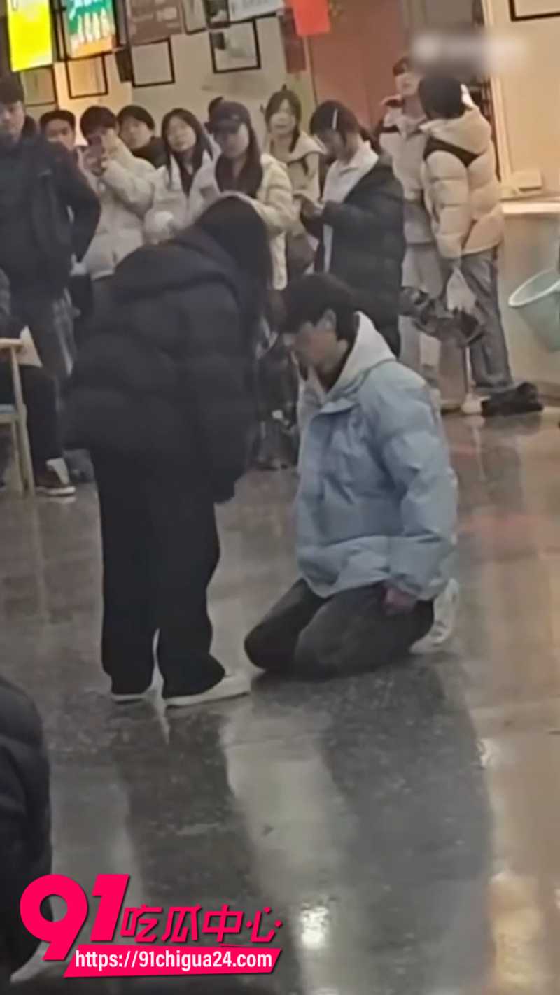 河南科技大学男大脚踏多条船被当场抓奸竟还是同宿舍女生10