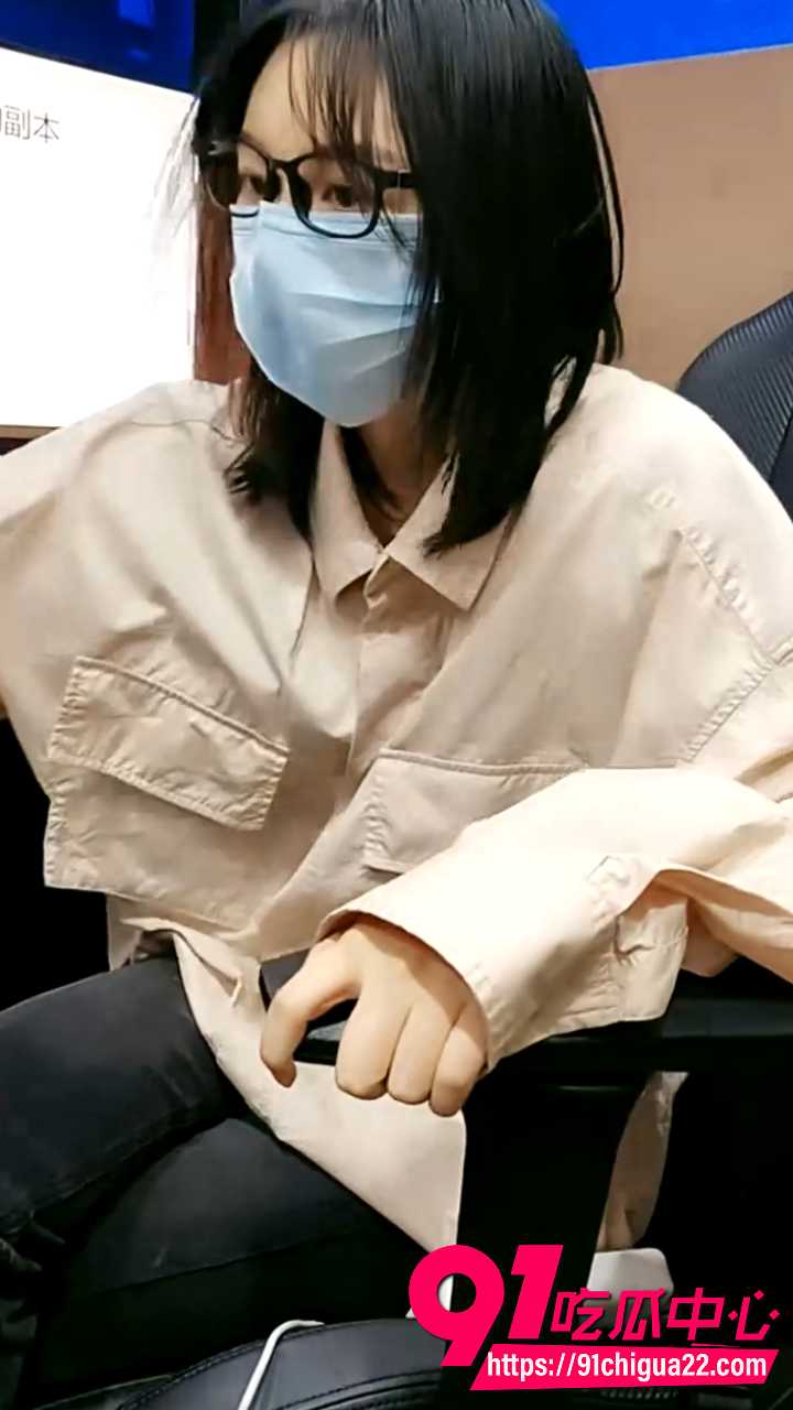 直播大神今天播户外带着00后大学生网吧露出做爱 隔间露出玩深喉 猛操嫩穴到腿软高潮