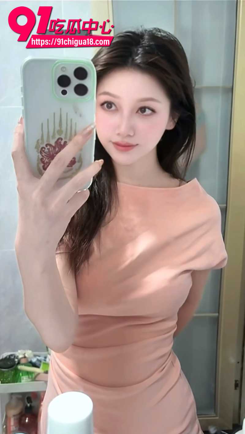 18线短剧男演员罗佳宁花女友钱泡妞软饭硬吃还出轨背刺视频58