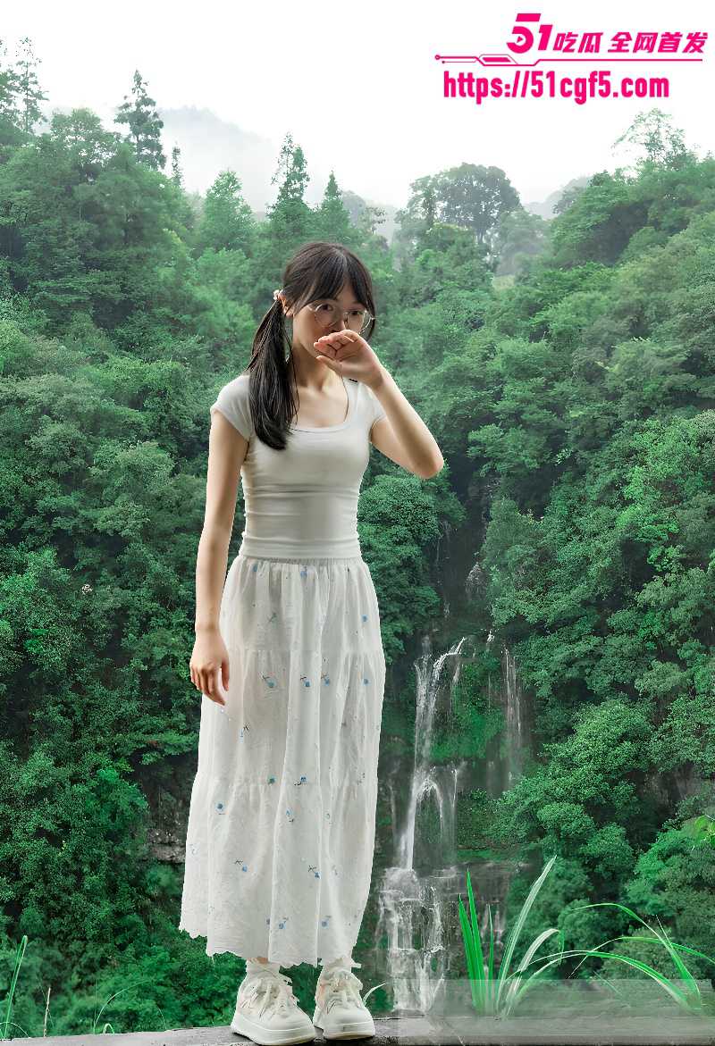 超嫩反差素人眼镜妹私人定制 2 超嫩反差素人眼镜妹私人定制 2