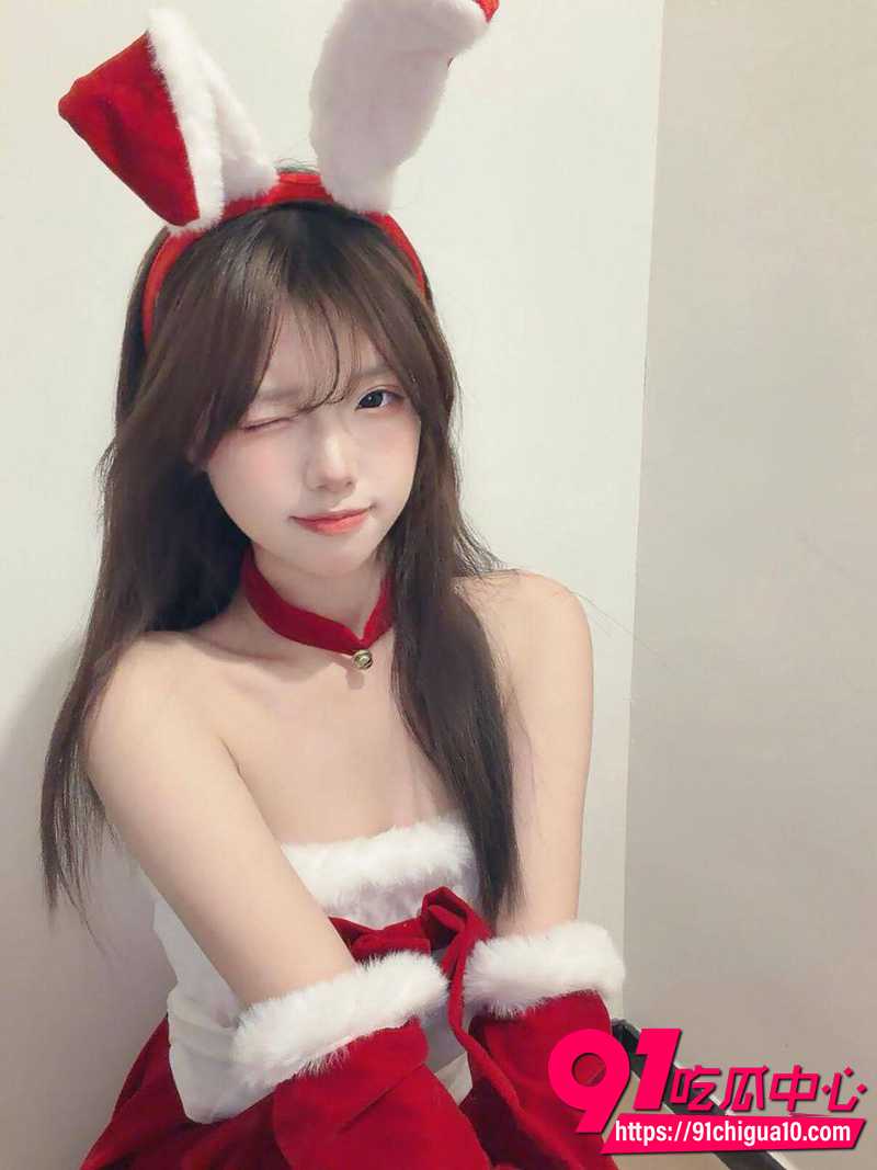 江西服装学院 李玉婷 被金主各种姿势肆意玩弄 骑乘式猛烈碰撞沉醉高潮 床上宛如发情野猫！
