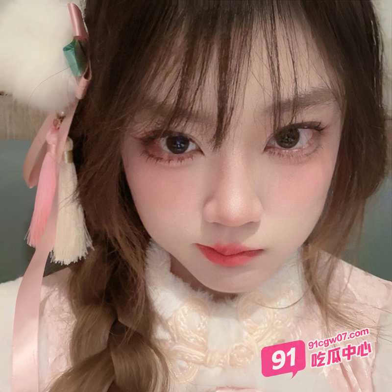 河南抖音福利姬 刘可馨 献给金主的自慰视频流出 纯欲少女被按摩棒挑逗至潮吹连连 配图3
