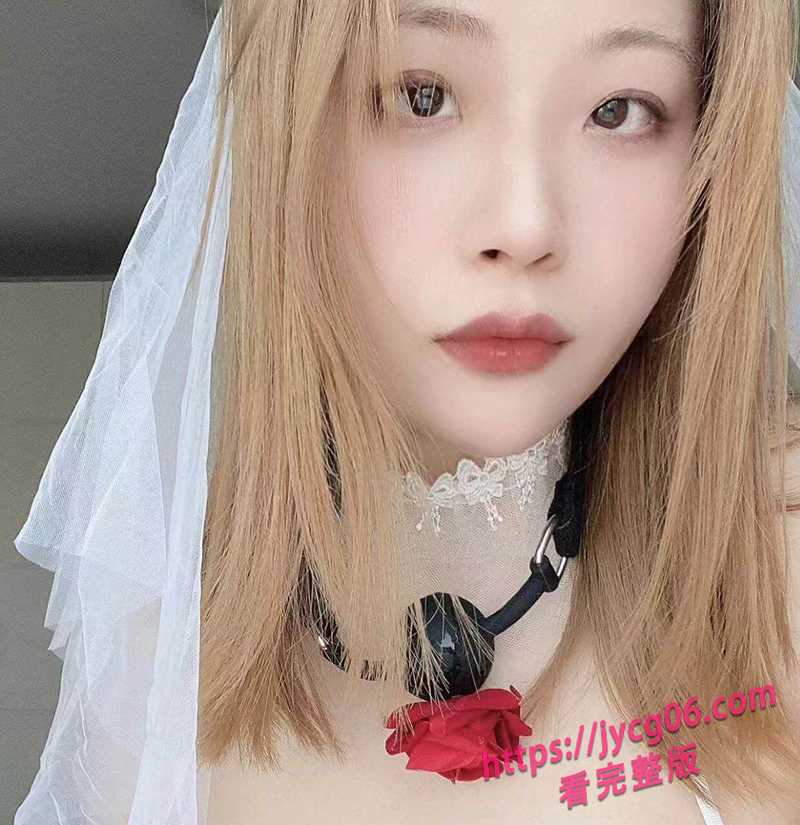 惊现“教育潜规则”！女老师深夜密会家长数百次 疯传画面震撼