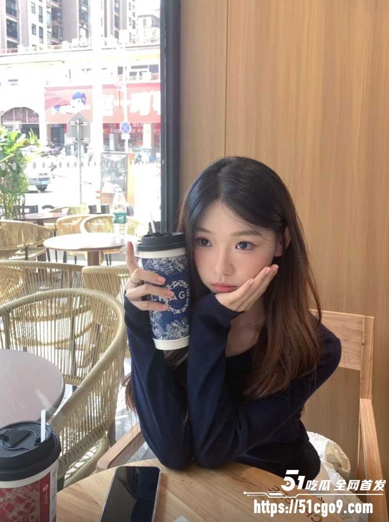 抖音热梗秋天第一杯奶茶05