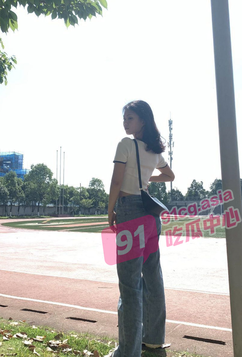 浙江中医药滨江学院韩思雨 背着男朋友穿着护士服夜店出轨！ 露脸实锤太骚了