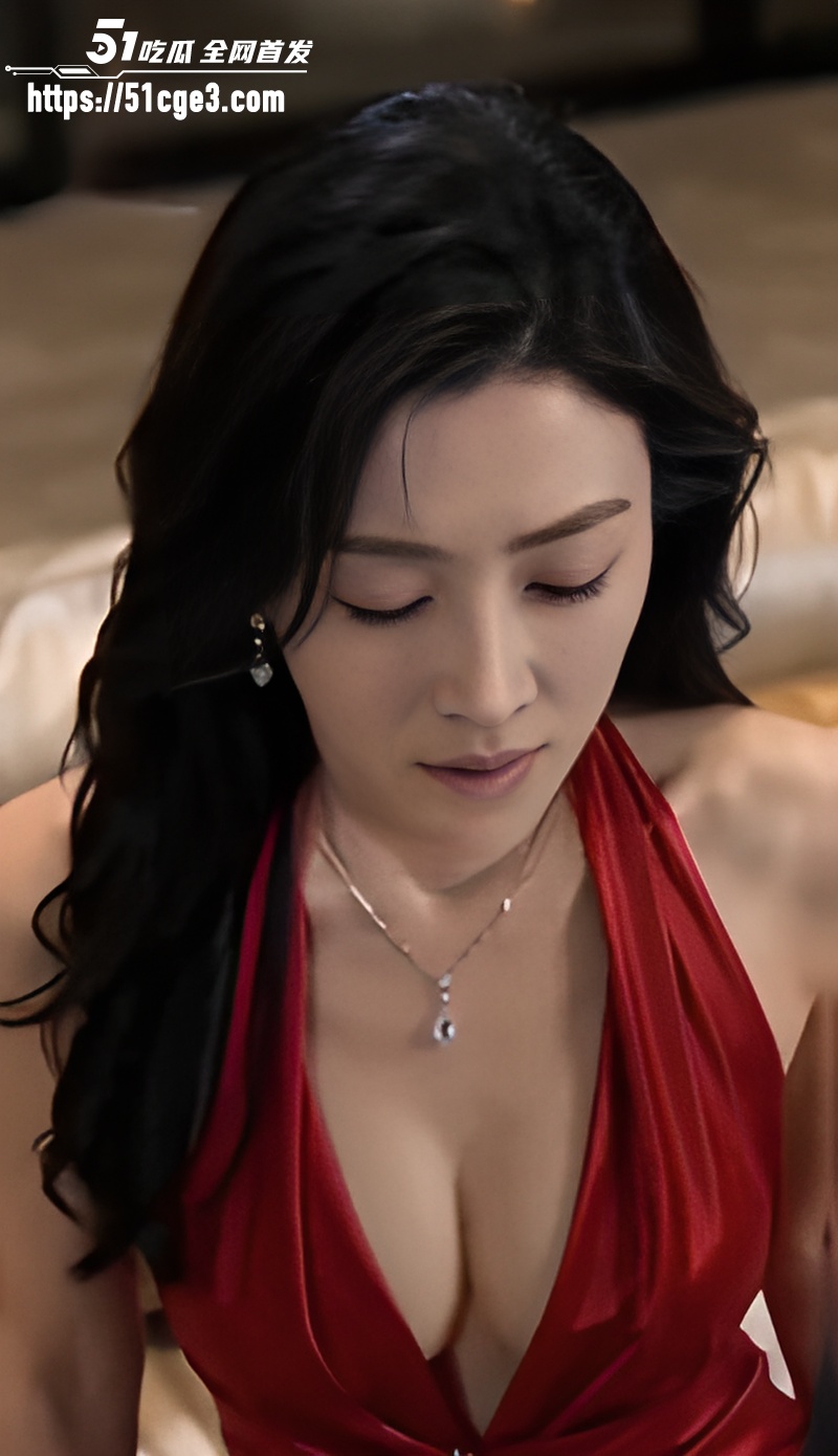 成人短剧《禁忌的喘息》第一集02