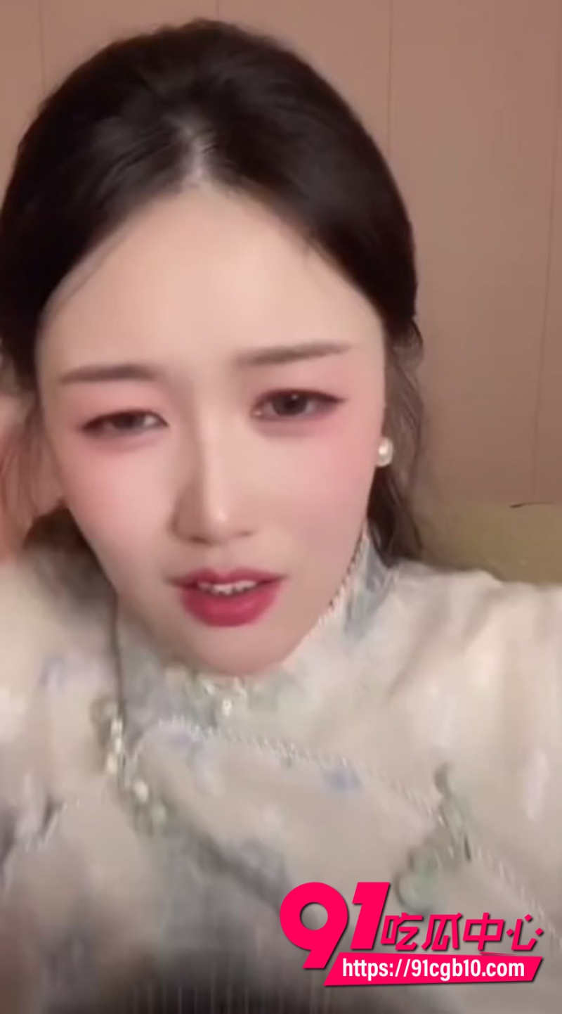 抖音直播擦边新赛道？？娇喘做福利3