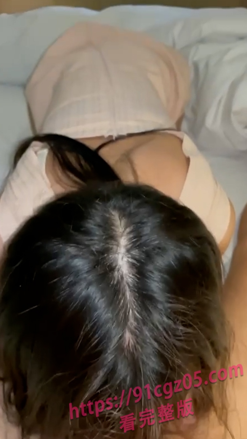 酒店约炮性感身材美女视频 主动口交上位骑乘摇摆 舒适度爆炸!