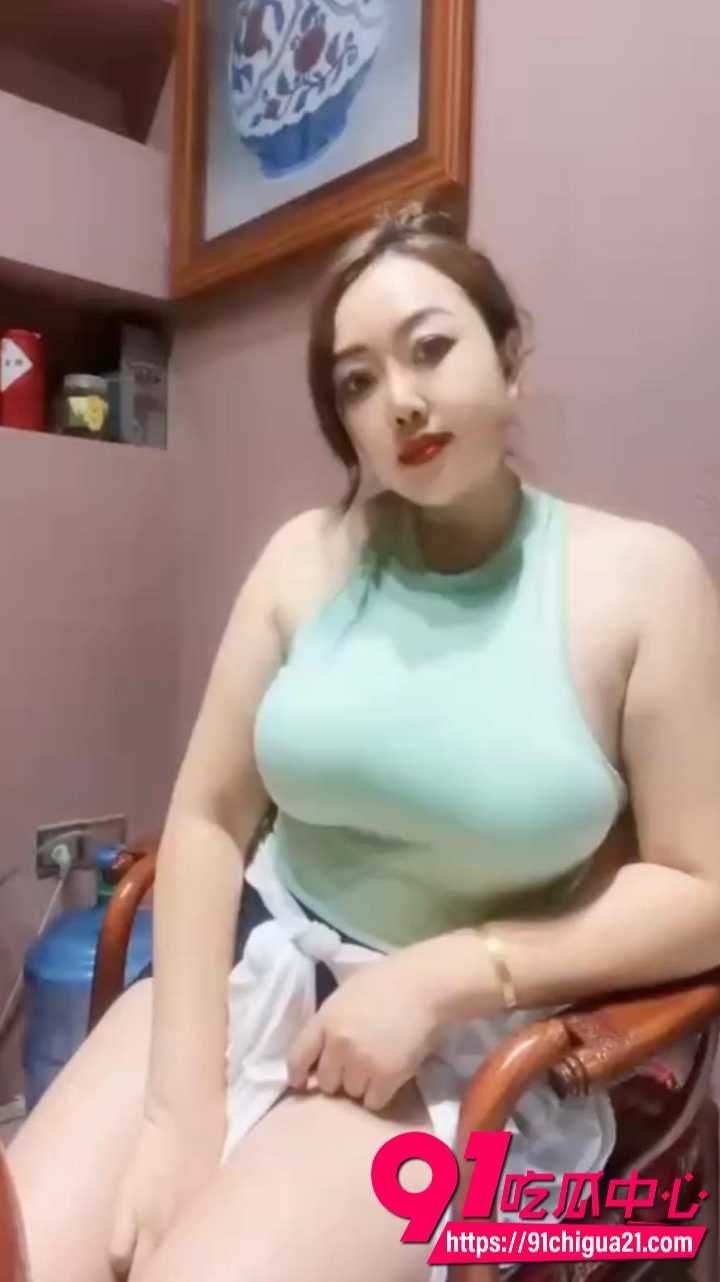 云南翡翠老板娘金惠芸大奶肥臀私拍福利2 云南翡翠老板娘金惠芸大奶肥臀私拍福利2