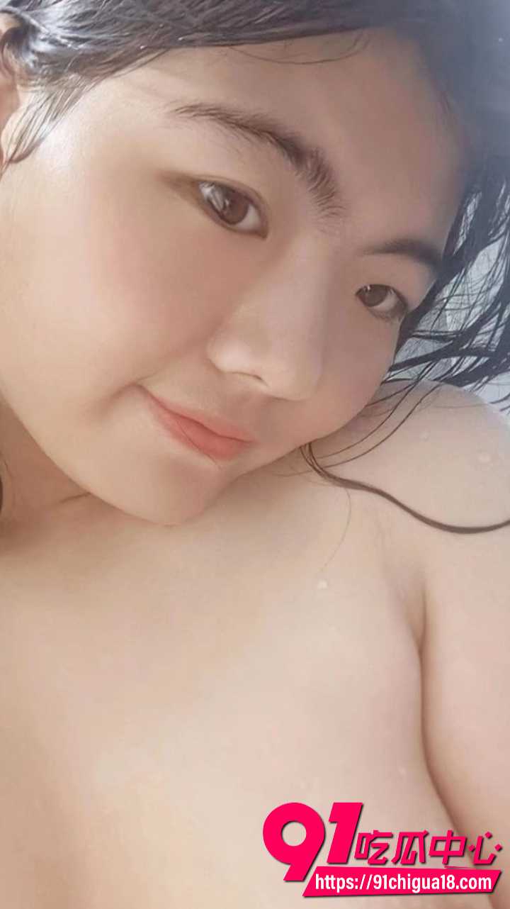 伊犁师大田祎宸宿舍自慰被操视频疯传6