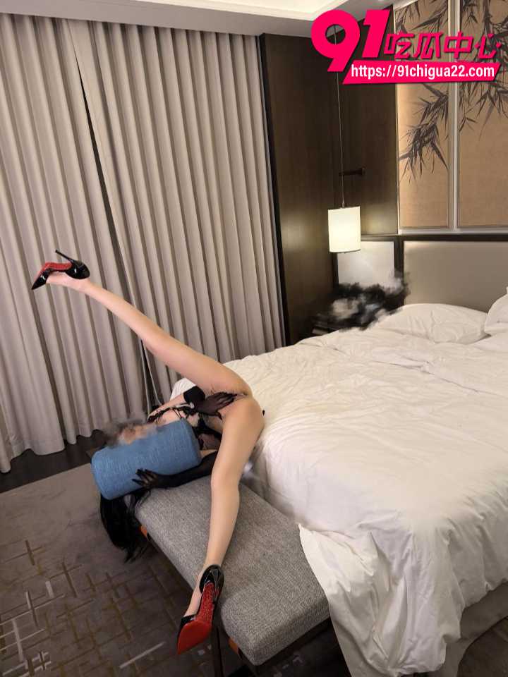 推特NTR顶级人妻ROSEWU酒店黑丝美腿勾魂3 推特NTR顶级人妻ROSEWU酒店黑丝美腿勾魂3