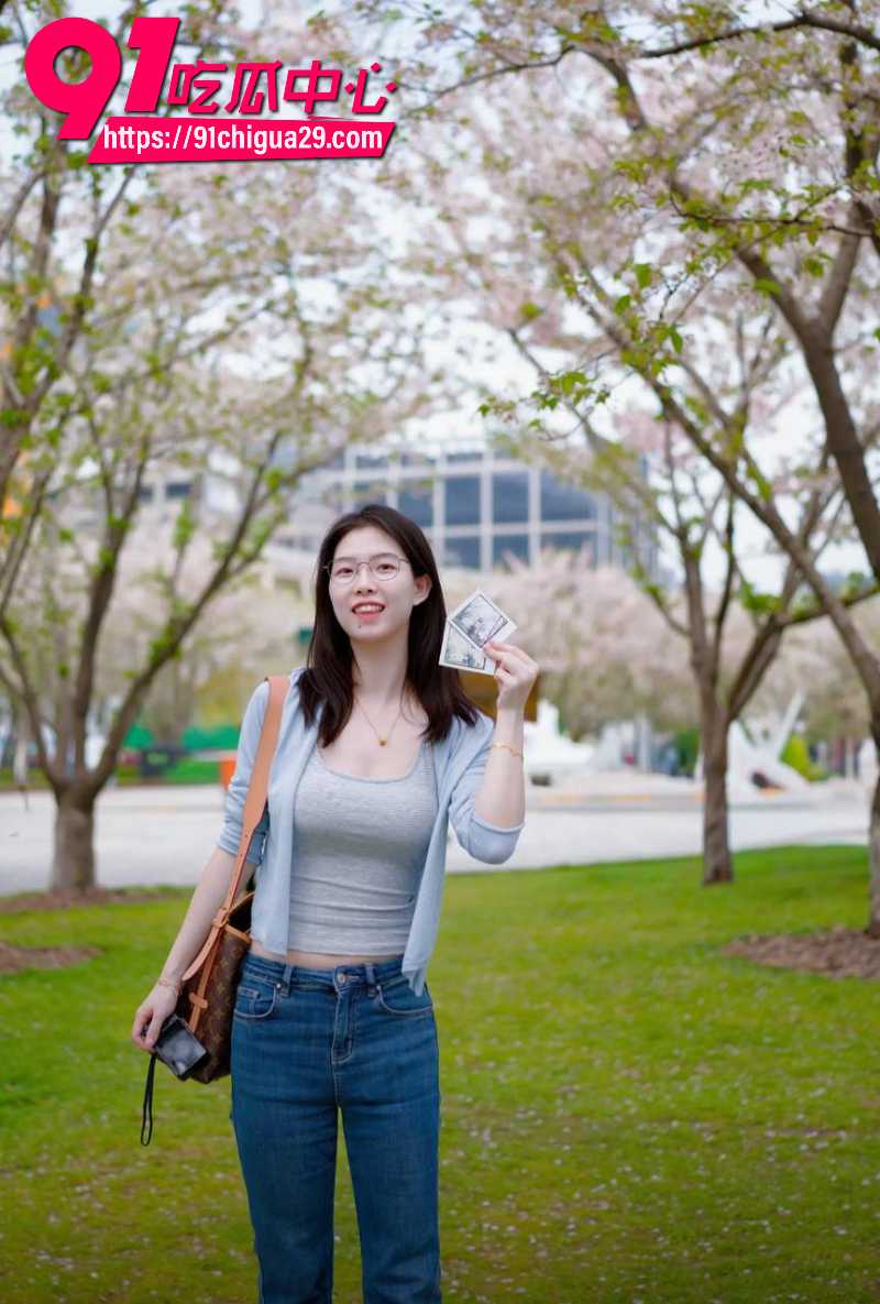 狼友秋哥投稿b站up主酒酿lily王勾引大哥线下约炮9 狼友秋哥投稿b站up主酒酿lily王勾引大哥线下约炮9