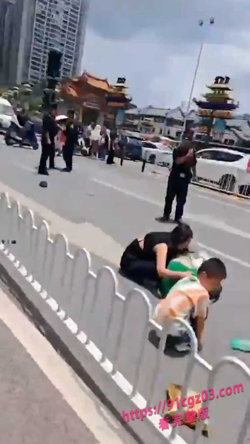 云南车祸事件网页素材1素材水印版 云南车祸事件网页素材1素材水印版
