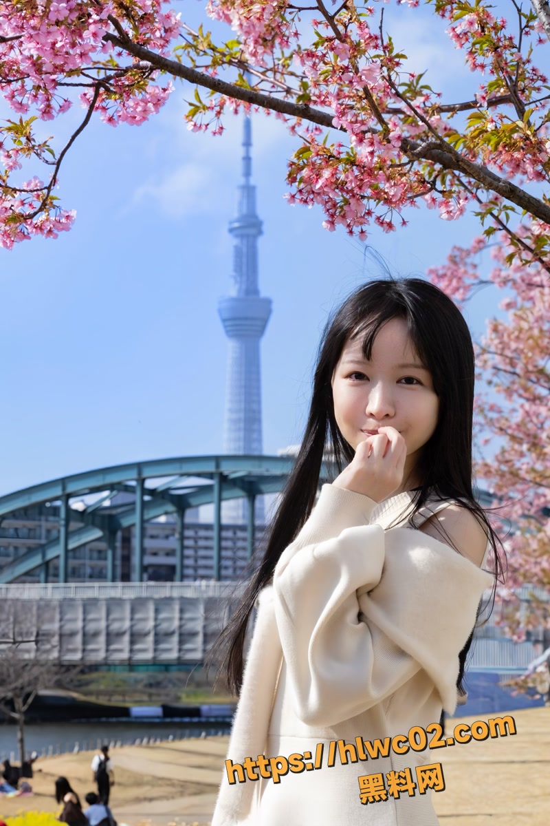 OF超高颜值极品嫩妹 yuahentai 被大吊男无套内射 高潮时满脸潮红