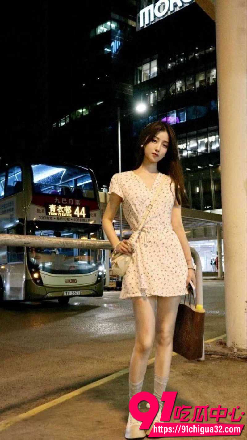 反差女大学生勾引学弟酒店约炮4 反差女大学生勾引学弟酒店约炮4