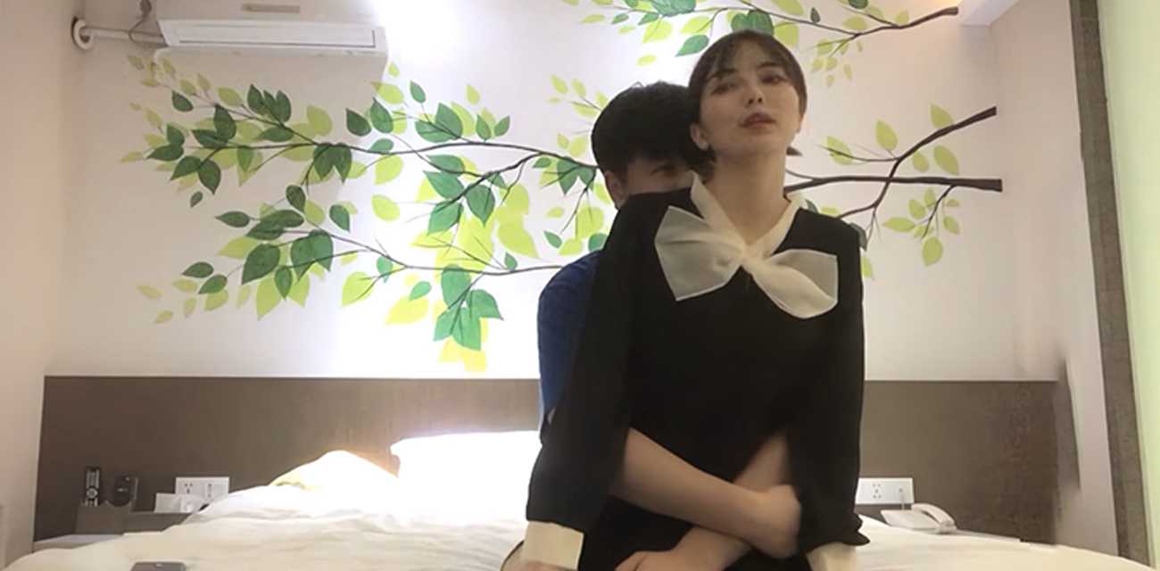 小宝寻花 红内裤战神约操清纯外围 白皙美乳肌肤吹弹可破 全程配合被连干两炮!