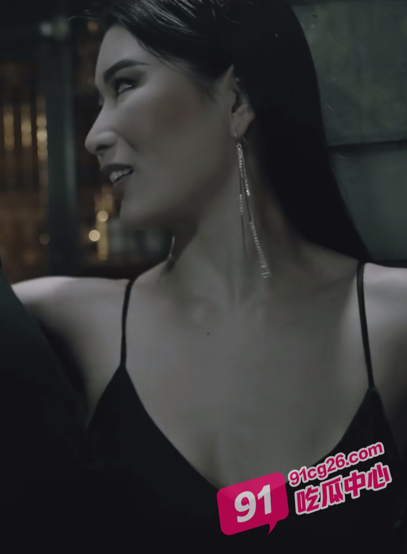 重口味慎入 女触手淫魔潜入人类社会奸淫美女老板 这是plus版捆绑play? 配图3