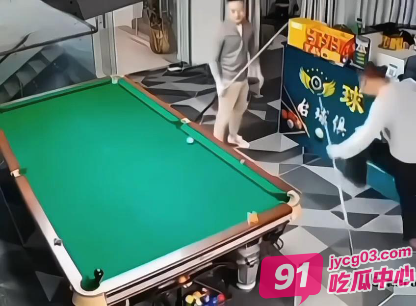 台球卧龙凤雏巅峰较量！18连空前无古人，网友直呼神对手！ 配图3