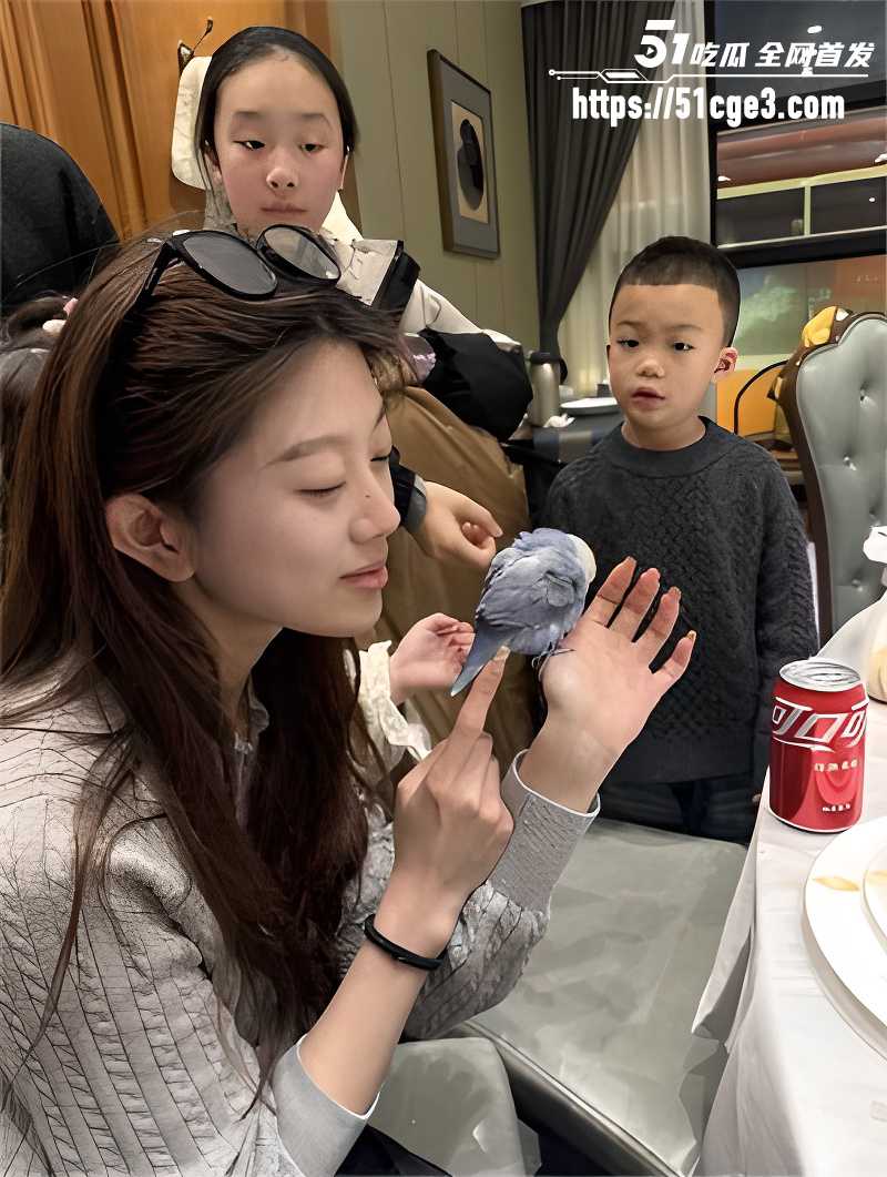 S级极品女主郑玮婷性爱第二弹 3
