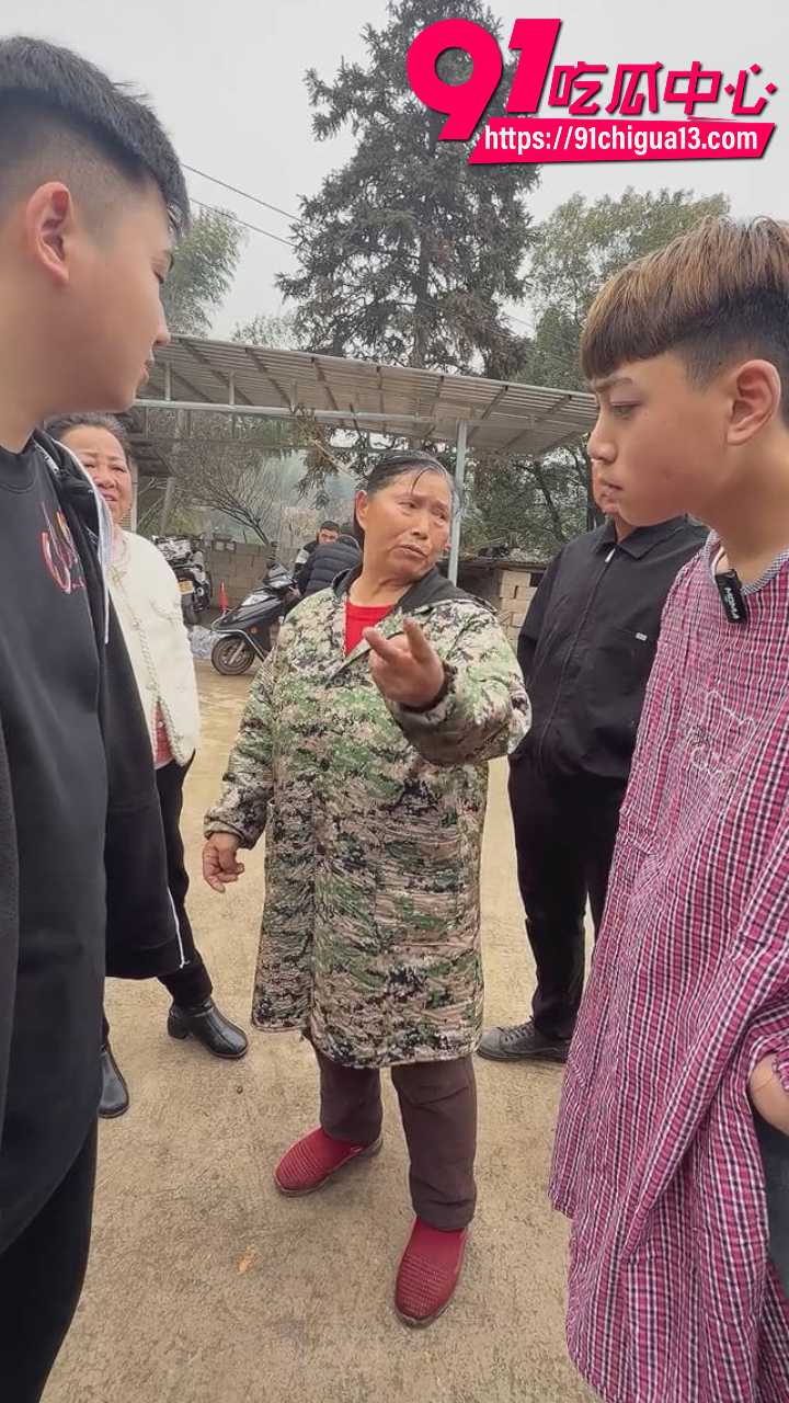 小伙自费办公益杀猪宴却被家主坑惨8