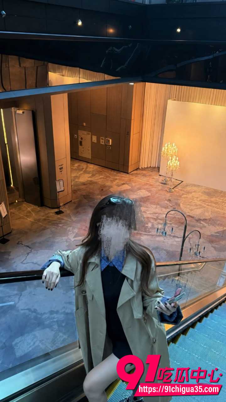 青岛女教师薛千千出轨学生9