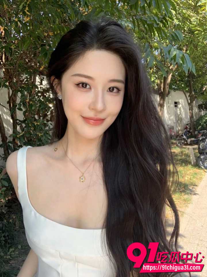 推特68万良家杀手我的枪好长 济南女大灰丝妹子被抱起来猛操 蕾丝内裤拨开无套狂插到底
