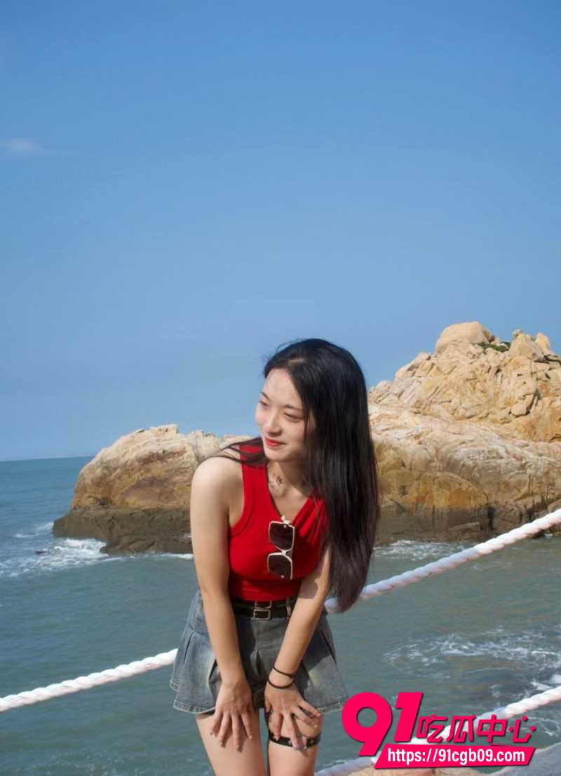 广东惠州英语老师方宇 端庄外表下隐藏的淫乱真面目!KTV与男同事热舞抠逼厕所性爱