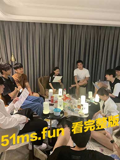 女神抽烟2.jpg
