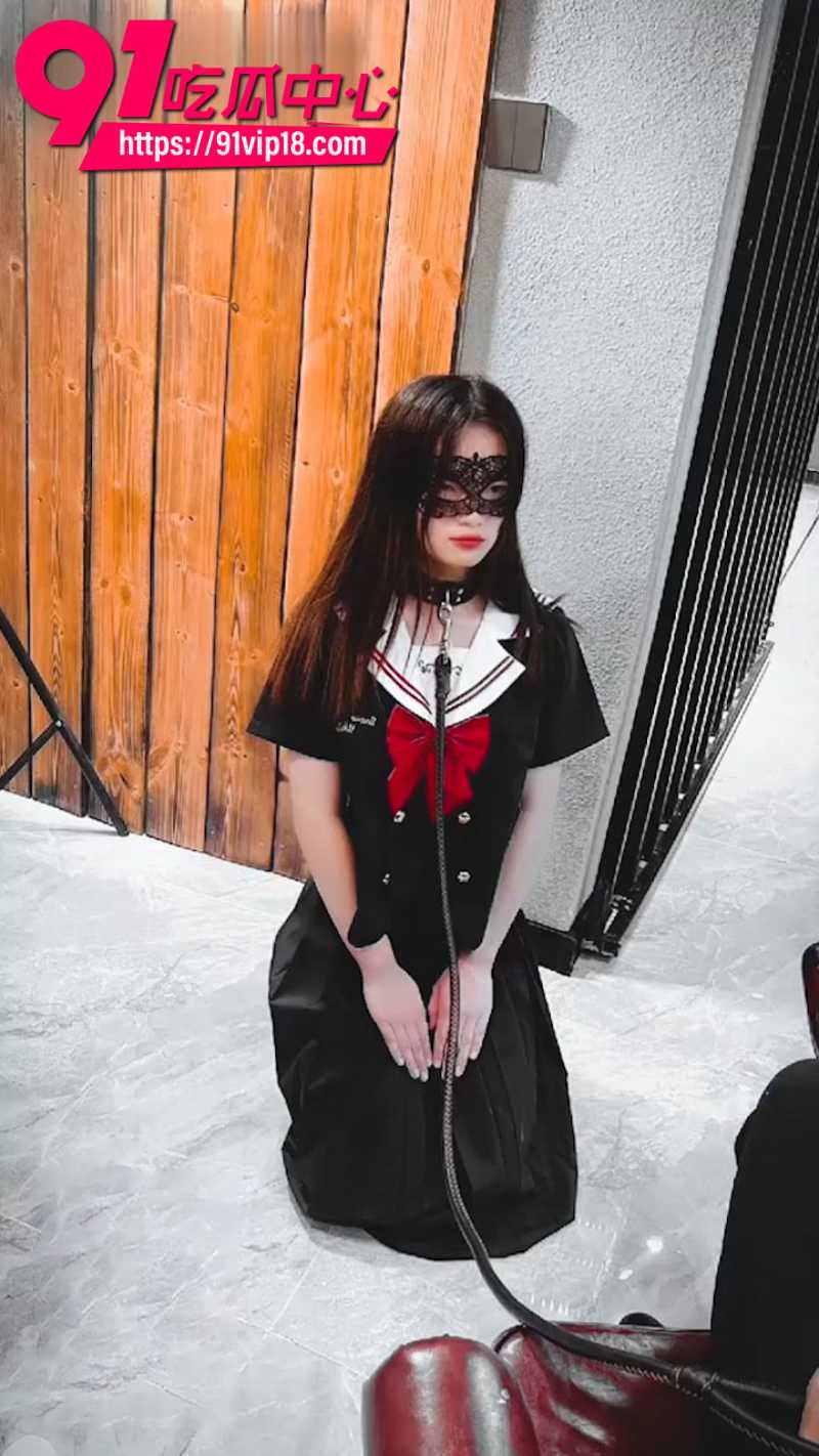 顶级SM大神沧桑s鞭打调教抖M 小母狗身穿极品JK短裙 被主人各种SP羞辱