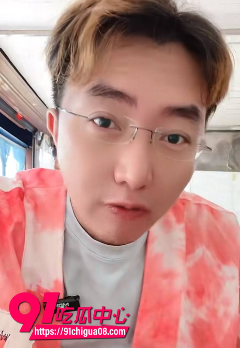 抖音男网红公仔亮亮出轨被原配老婆抓奸22