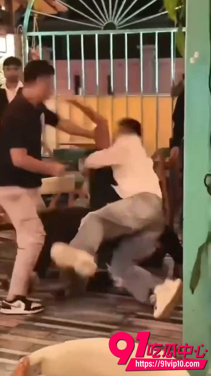 网红马来西亚被打2