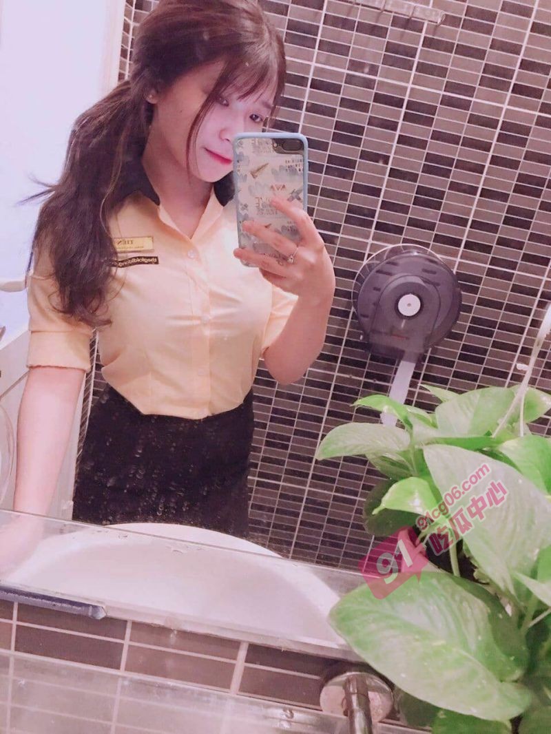 抖音风剧情之大家闺秀小女友～犹如魅魔般寻求鸡巴插入自己的骚穴