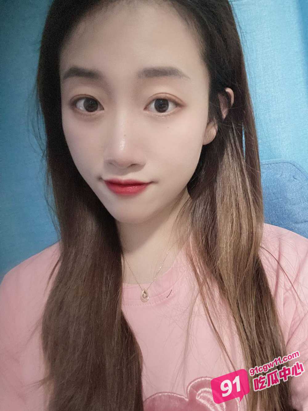 广东湛江气质美女沈心怡~被金主包养调教视频泄密 完美露脸骚气十足 配图2