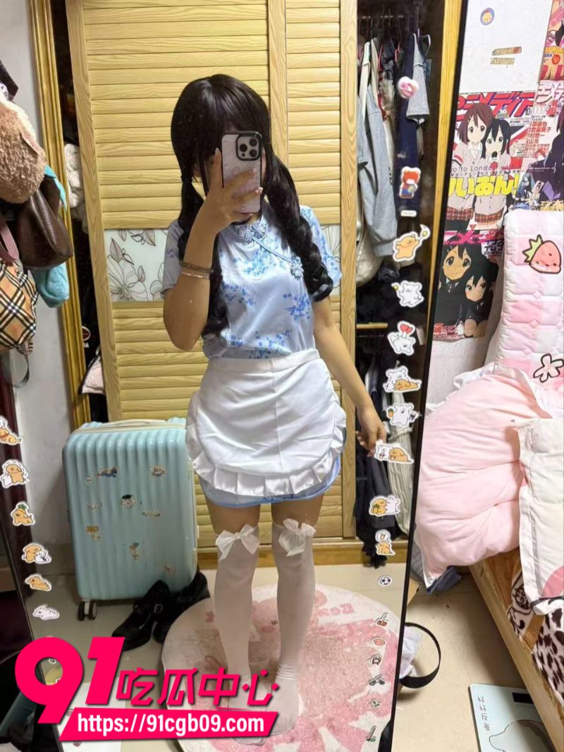 抖音女网红齐刘海大尺度裸舞自慰1