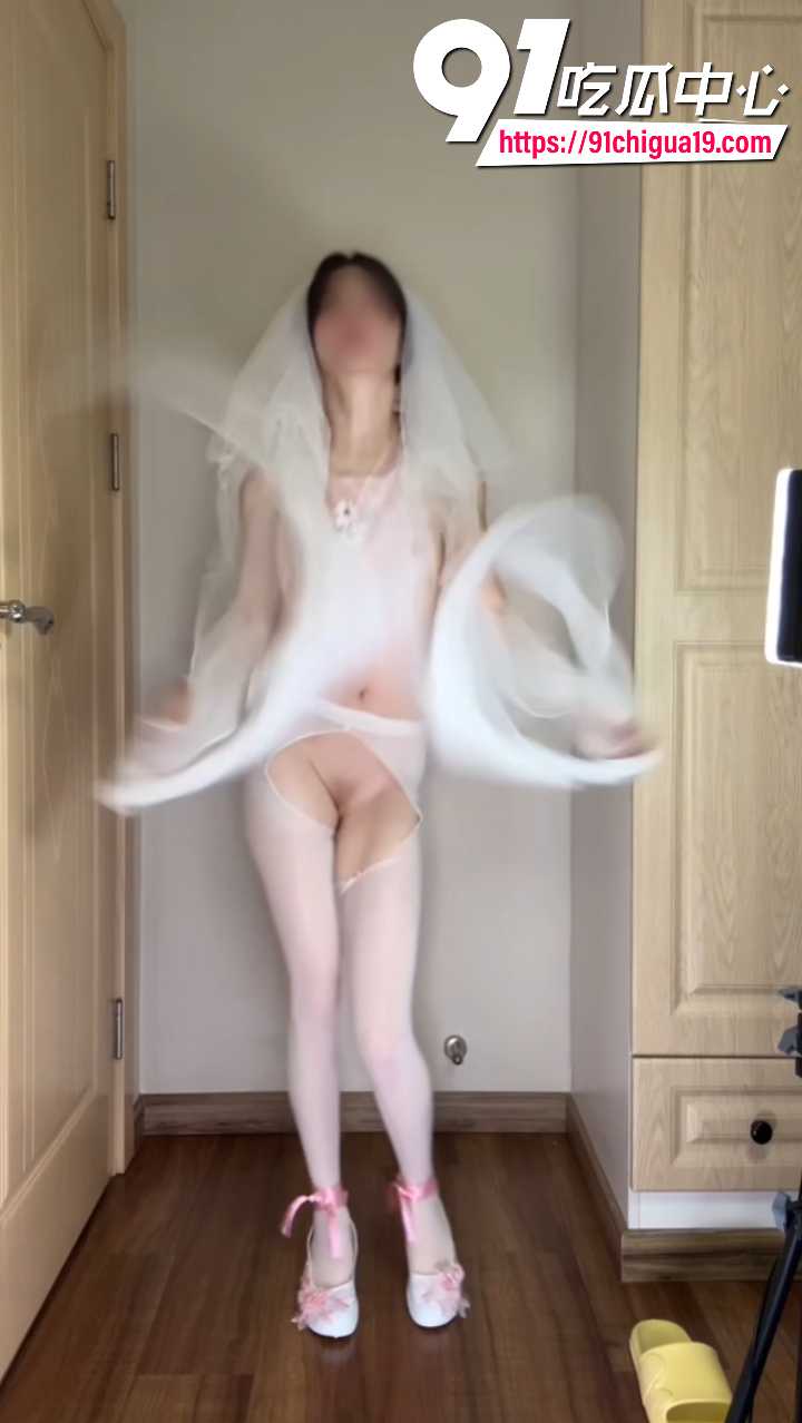 新娘桔梗默默酱白丝花嫁礼服自玩 翘臀高抬粉趾怼脸 假屌猛插双洞高潮喷汁