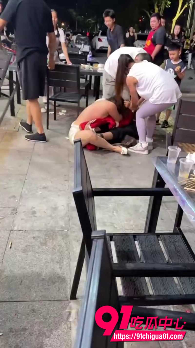 原配怒打小三5