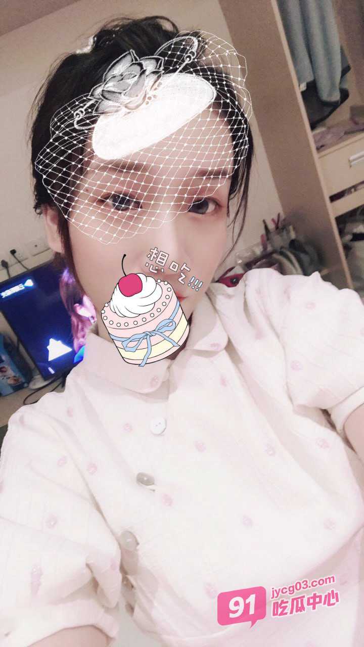 绿帽大神Mrs Unique实录！娇妻竟成听话性奴！撅着屁股任人玩～