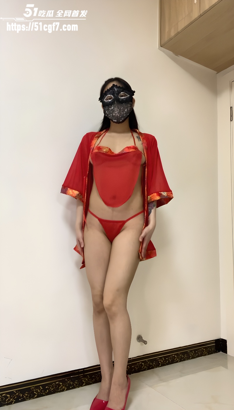 极品骚货 优优 粗大假屌自慰1