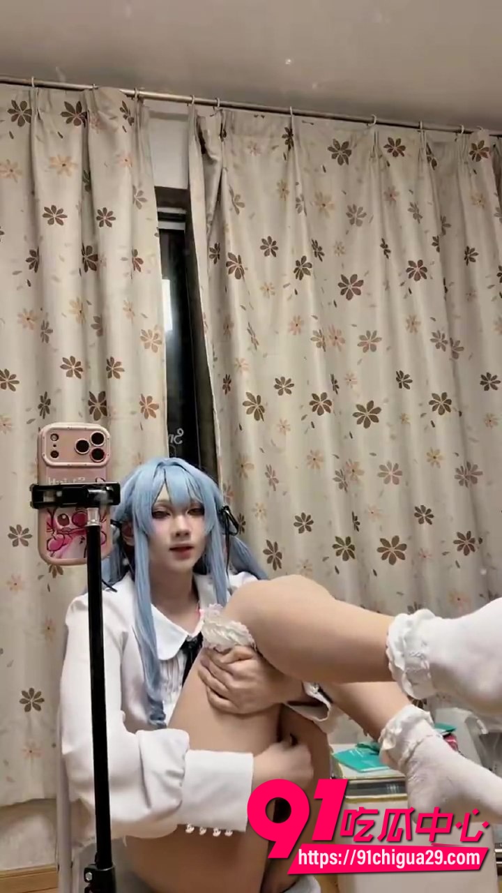 cosplay蓝发双马尾3 cosplay蓝发双马尾3