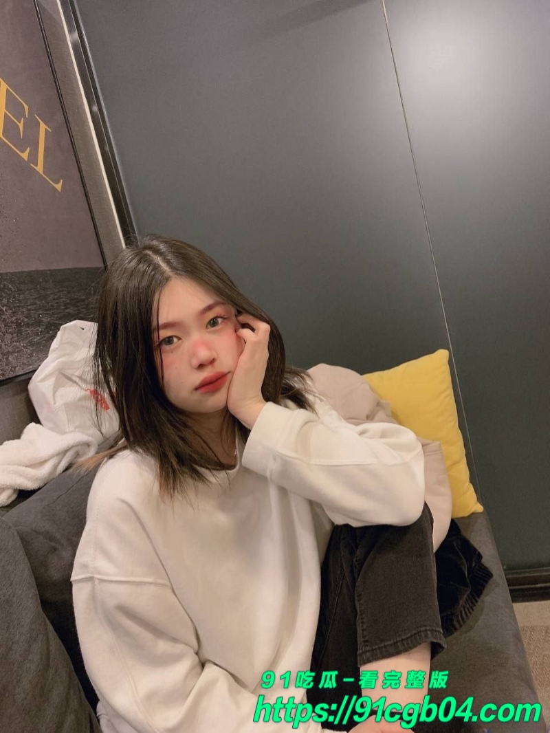 21岁酒店前台 夏女士 私下竟然是抖M 最高记录1V7简直太反差了