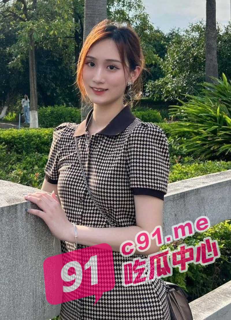 让你学舞蹈就是这样用的？艺校美女裸舞取悦富哥 被暴力玩弄！