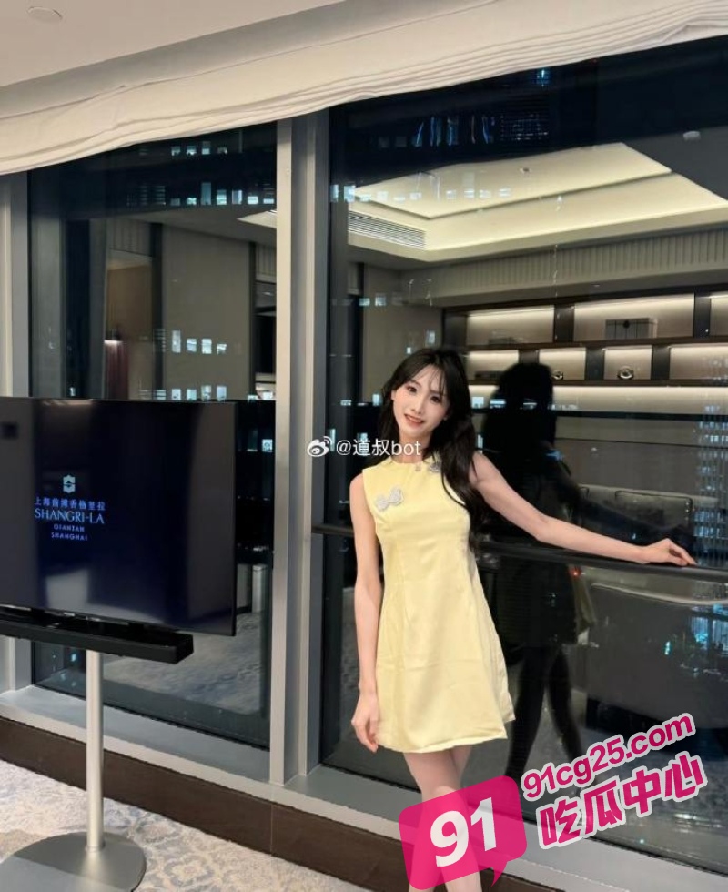 8_W_800px.jpg