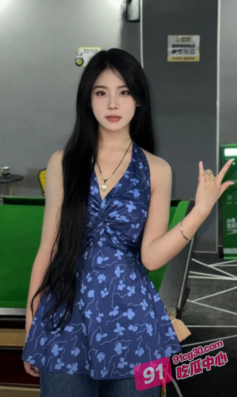明星颜值川妹子陈若钰遭遇探花偷拍 被曝光好友圈遭遇骚货社死瞬间！ 配图