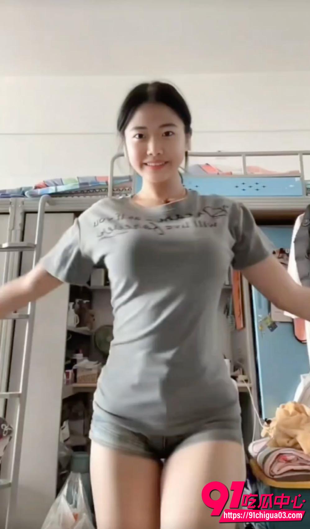 广东职业技术学校杨云菲裸自慰视频2 广东职业技术学校杨云菲裸自慰视频2