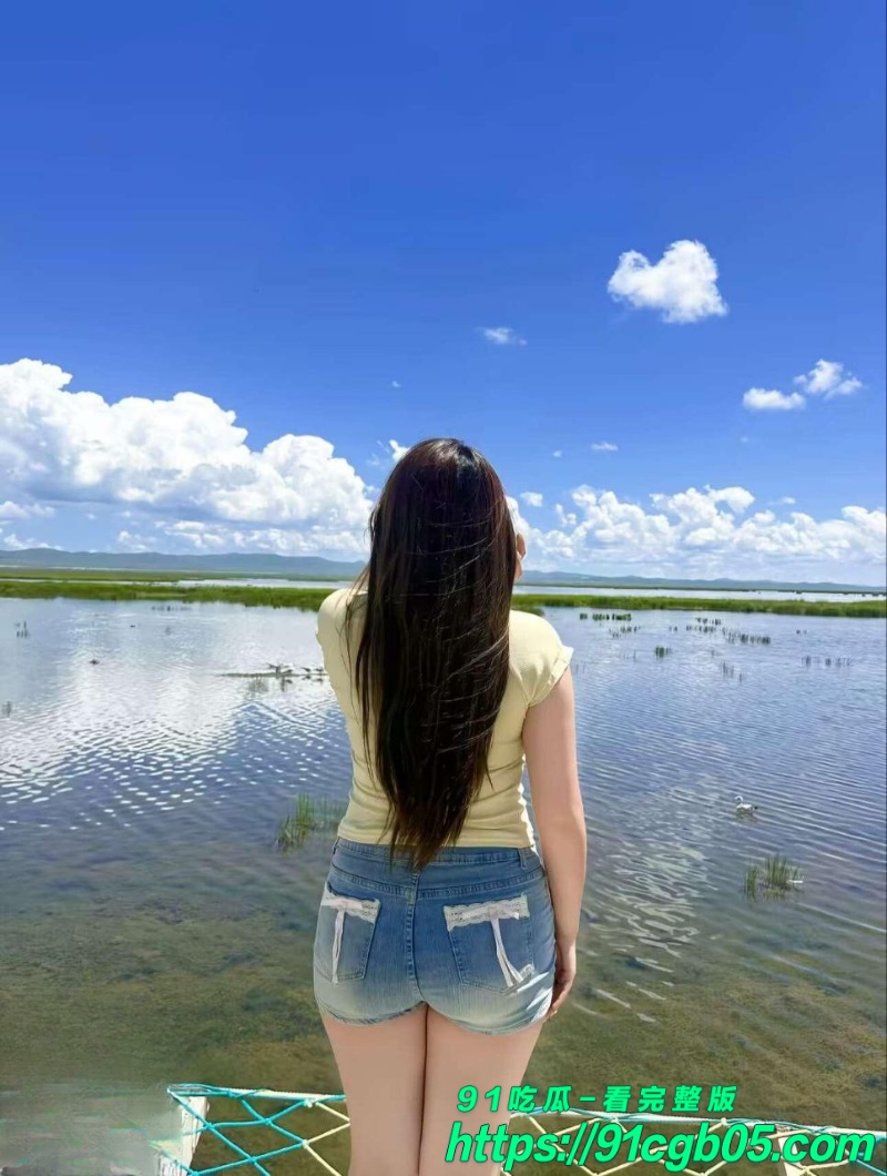 海角大神 丰乳肥臀的姐姐 勾引巨乳女大学生酒店约炮 娇嫩小骚货被爆操