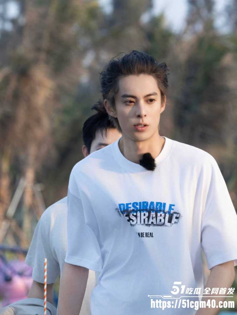 王鹤棣精神小伙2
