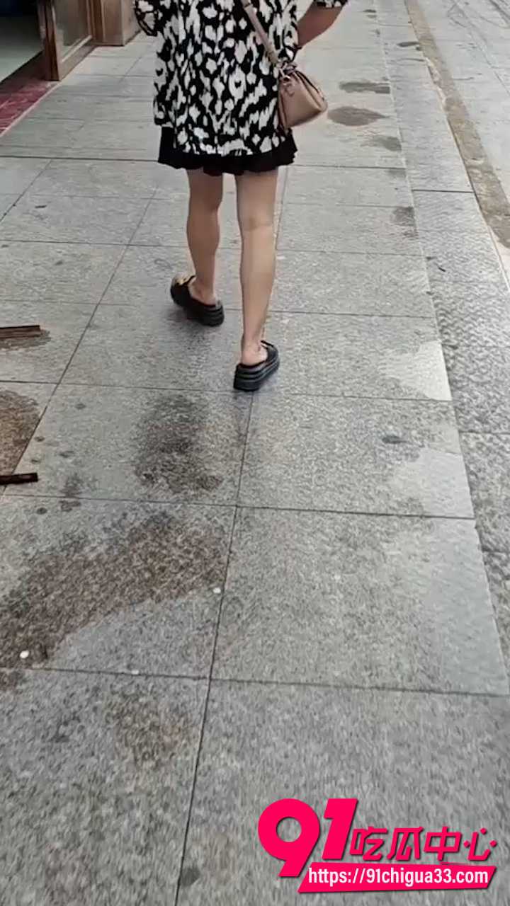51虎叔泡良儿子数学老师 餐厅吵架后醉酒搭讪 酒店狂操鱼网骚穴内射