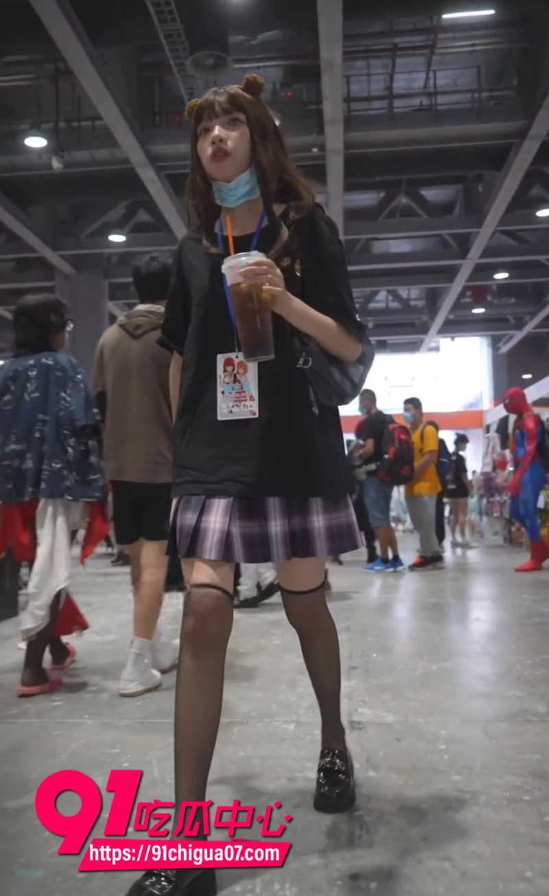 抄底大神漫展偷拍JK嫩妹5 抄底大神漫展偷拍JK嫩妹5