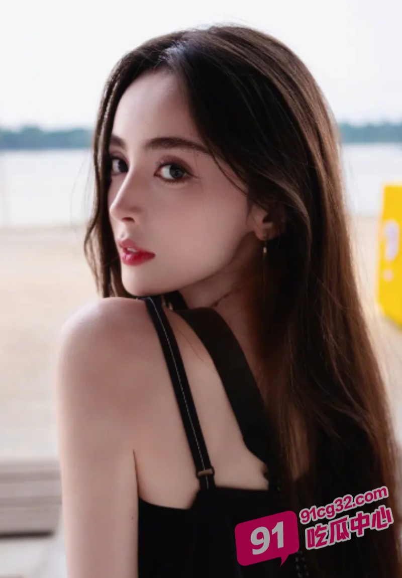 古力娜扎爆改短发女老板 全身涂油瑜伽垫激情做爱！ 配图2